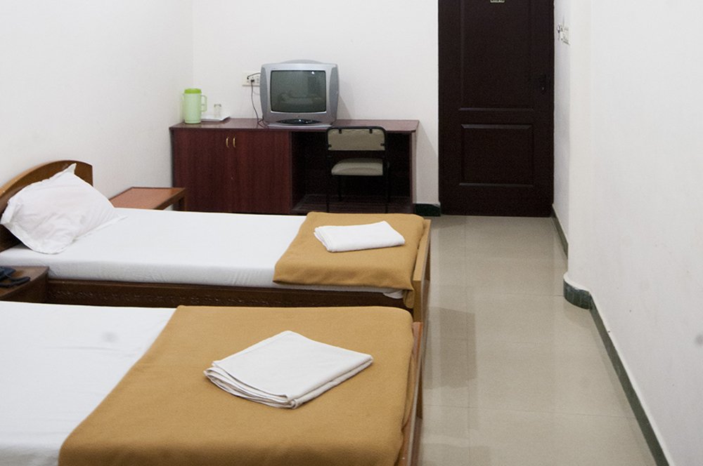 Double Beds A/c Rooms in Hotel Nachiappa Palace, Karaikudi