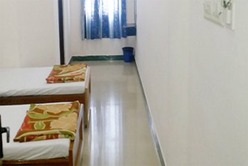 Double Standard Non A/c Rooms in Hotel Nachiappa Palace, Karaikudi